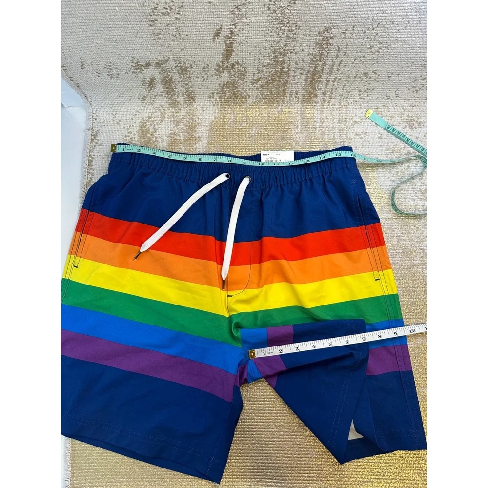 SONOMA Kohls Men's Rainbow Pride Flag Swim Trunks NWT Travel Vacation Medium